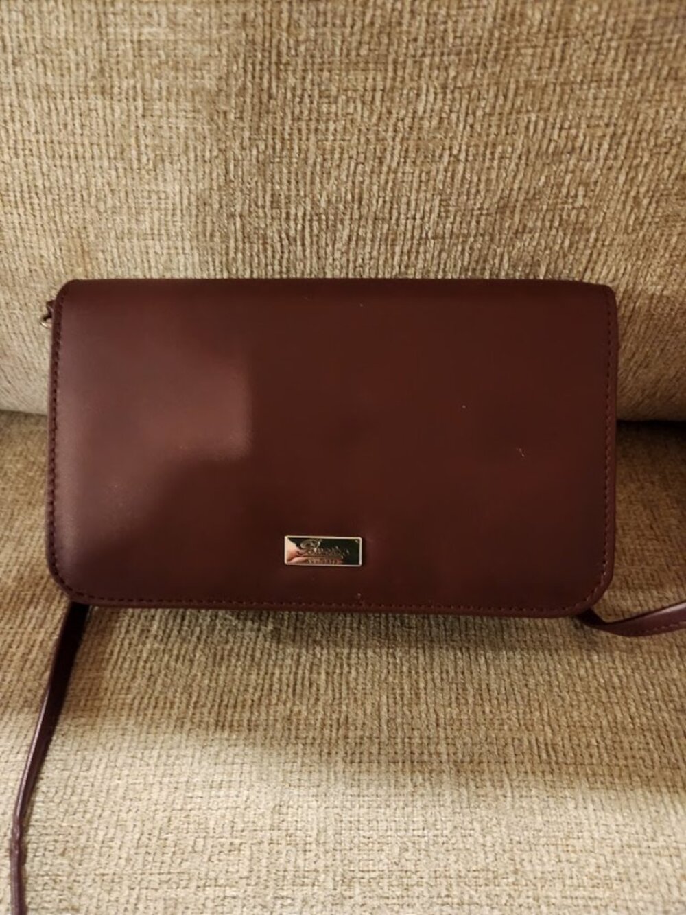 this a cute little burton purse